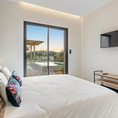 Villa Villa Calme Avec Piscine Chauffee - 6 Personnes - Figari Proche Porto-Vecchio Et Bonifacio *