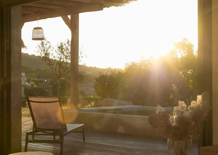 Villa Calme Avec Piscine Chauffee - 6 Personnes - Figari Proche Porto-Vecchio Et Bonifacio * Figari (Corsica)