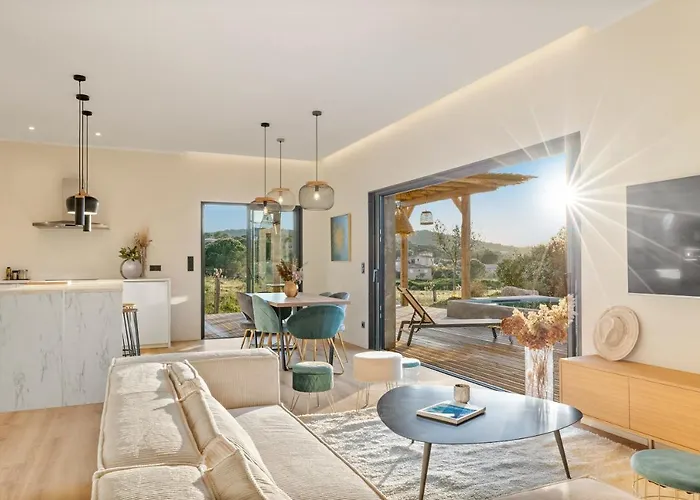 Villa Villa calme avec piscine chauffée - 6 personnes - Figari proche Porto-Vecchio et Bonifacio